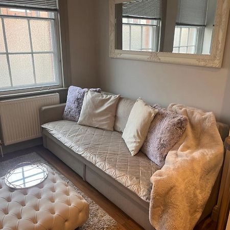 Central Private 1 Bed Flat ريدينج المظهر الخارجي الصورة