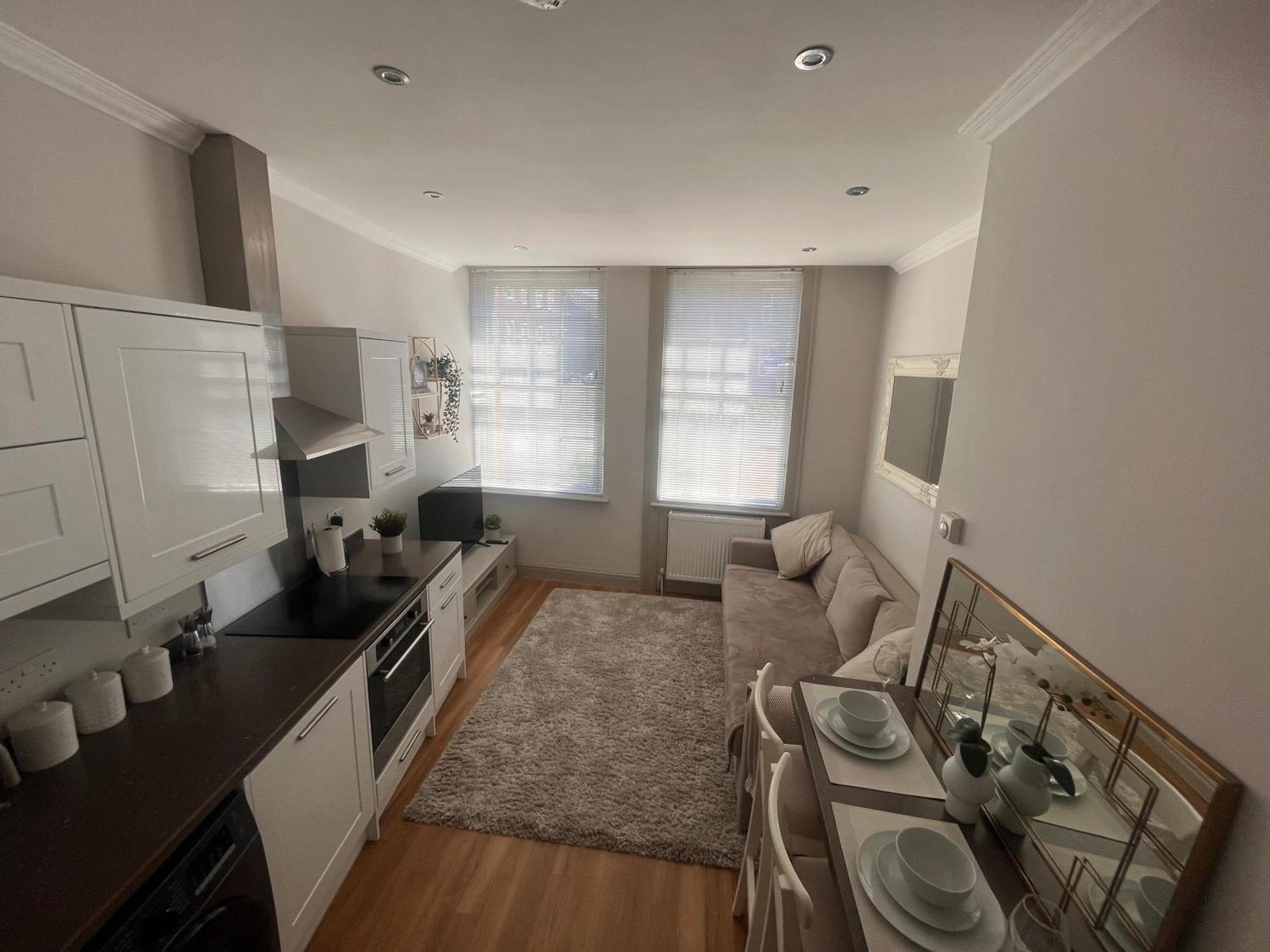 Central Private 1 Bed Flat ريدينج المظهر الخارجي الصورة